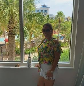 Meet your Posher, Alida